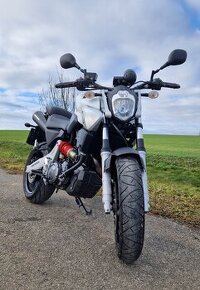 Yamaha MT-03 - 2