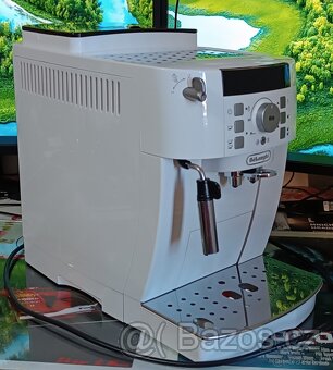 Kávovar DeLonghi Magnifica S ECAM 22.110.W - 2