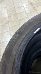 Prodám letní pneu 235/45 R19 - 2