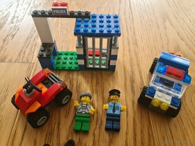 Lego 4636 Stavební sada Policie - 2