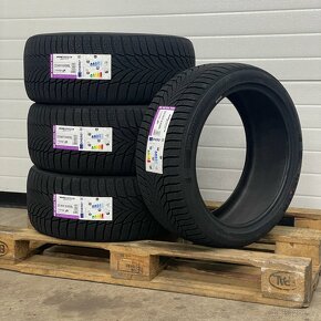 NOVÉ Zimní pneu 235/40 R18 95V  Nexen - 2