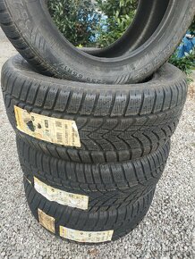 Zimní pneu Dunlop 235/55 R17 4D - 2