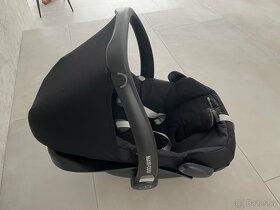 Maxi Cosi plus + základna + podsedak - 2