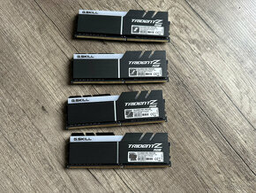 G.Skill DDR4 4x8GB - 2