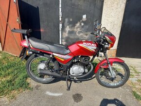 Suzuki GS 125 - 2