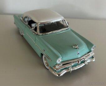 Ford Victoria 1953 Welly 1/24 - 2