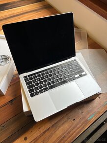 MacBook Pro 13, i5, RAM 32, 512Gb, stav nového - 2