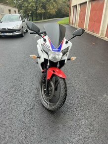 Honda CBR125R - 2