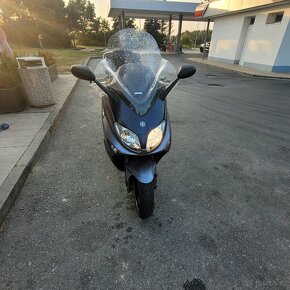 Yamaha T-Max - 2