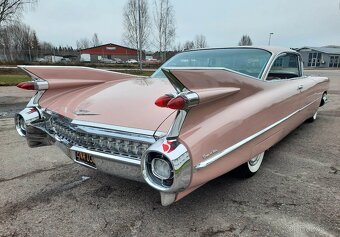 1959 Cadillac Coupe Deville - 2