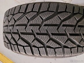 225/40 r18 kormoran snow - 2