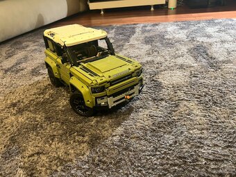 LEGO® Technic 42110 Land Rover Defender - 2