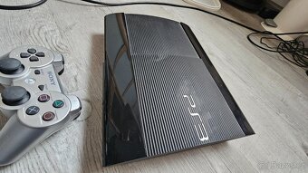 PS3 super slim 500GB - 2