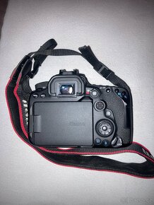 Canon EOS 90D - 2