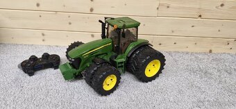 Bruder Traktor John Deere 7930

 - 2