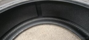 Bridgestone 245/45 R19 - 2