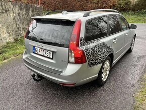 Volvo v50 - 2