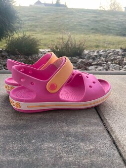 Sandaly Crocs velikost J 1 32-33 - 2