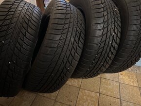 Zimní pneumatiky 205/60R16 92H BRIGESTONE BLIZZAK LM001 - 2