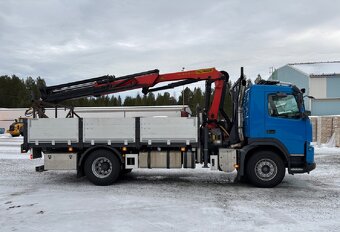 Volvo FMX 330 4x2 valník s hydraulickou rukou - 2