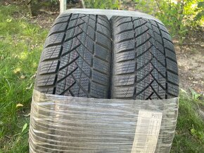 Prodám zimní pneu 165/70 R14 - 2