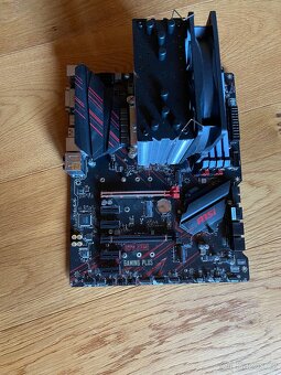 zákl. deska msi, procesor intel i5 9600kf, ram 48gb corsair - 2