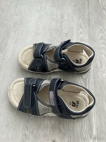 Nové dětské kožené sandálky Baťa 27 - 2