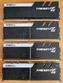 32GB G.Skill TridentZ RGB F4-4000C18Q-32GTZR, 4000 MHz, CL18 - 2