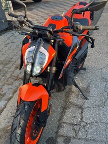 KTM 890 gp - 2