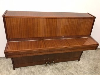 Pěkné pianino PETROF - 2
