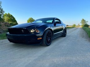 Ford Mustang,  4.0 V6 CLEAN TITLE - 2