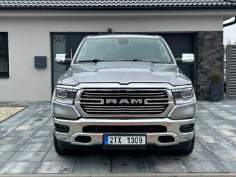 Dodge RAM LARAMIE 2020 4x4 tažné automat - 2