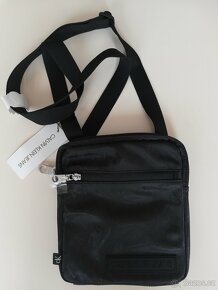 Černá pánská taška Calvin Klein - 2