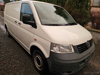 VW T5 Transporter 2,5 TDI 96kw 3miest long - 2