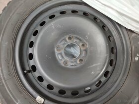 Plechové disky na Ford Mondeo MK5 s TPMS ventilky. - 2