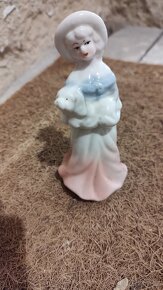 Porcelanova figurka - 2