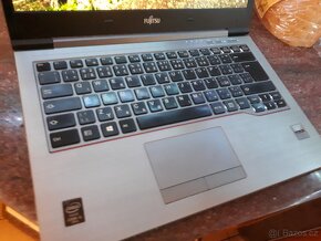 FUJITSU LIFEBOOK i5.745, - 2