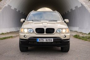 BMW X5 E53 4.4i první před faceliftem - 2