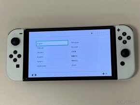 Nintendo Switch OLED, pouzdro a SD karta - 2