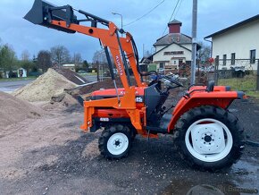 Malotraktor Kubota GL25 s originál nakladačem - 2