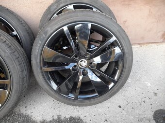 Originál alu kola Škoda model Zenith rozteč 5x112 R18. - 2