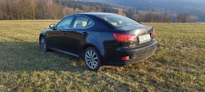 Lexus IS220D - 2