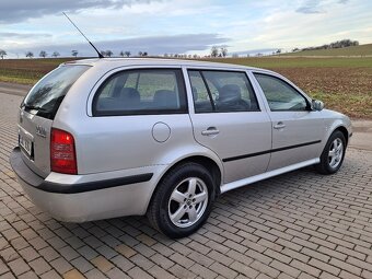 ŠKODA OCTAVIA Combi 1.6i 06/2002 KLIMA, ALU, VYHŘ.SEDADLA - 2