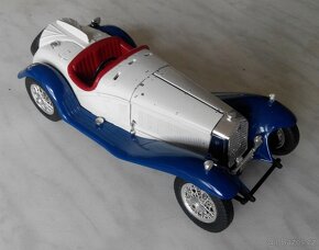 Model auta Bburago Alfa Romeo 2300 Spider Touring 1932 - 2