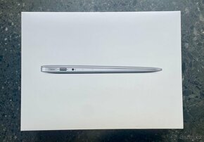 Apple Macbook Air 13" 2017 / 128 GB / 8GB + Magic Mouse - 2