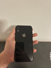 Iphone xr 64gb černý - 2