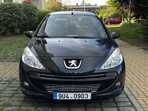 Peugeot 206 + 1.1 44kW 1. majitel v ČR Najeto 93tis. km 2010 - 2