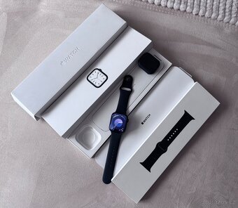 Apple Watch Series 7 45mm Midnight- komplet, pěkné. - 2