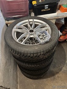 Hyundai Tucson alu kola a zimní pneu 235/55R18 - 2