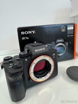 Sony Alpha A7 III tělo - 2